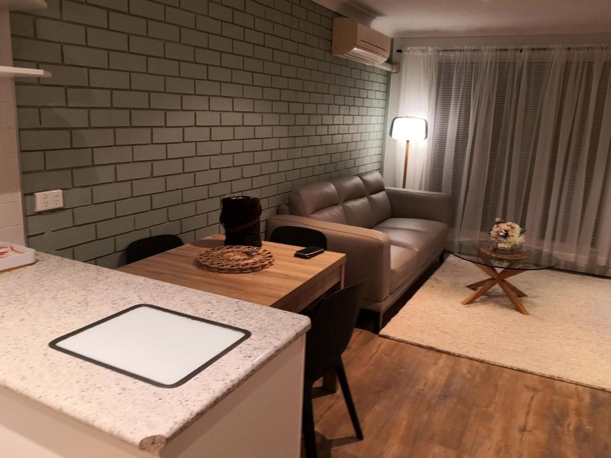 The Club Motel And Apartments Wagga Wagga Extérieur photo