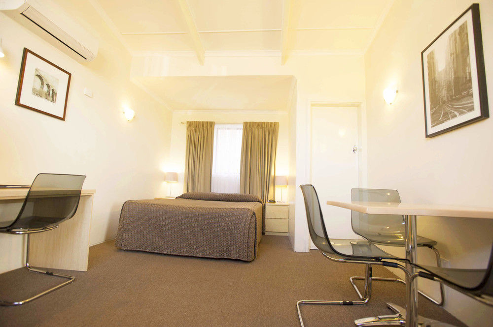 The Club Motel And Apartments Wagga Wagga Extérieur photo