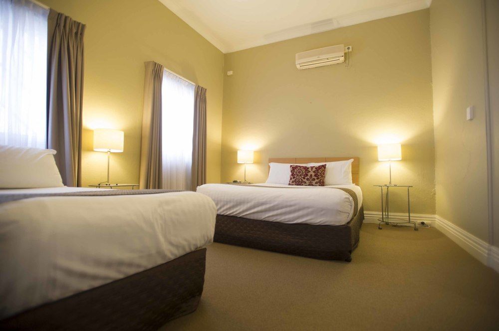 The Club Motel And Apartments Wagga Wagga Extérieur photo
