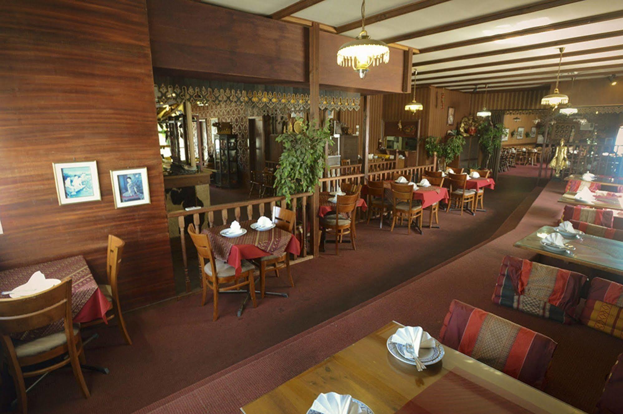 The Club Motel And Apartments Wagga Wagga Extérieur photo